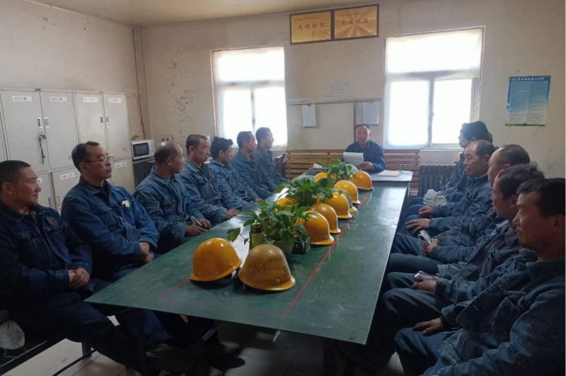 凝心聚力 穩(wěn)中求進 &mdash;&mdash;工投公司電解一車間運行三班全力以赴做好安全生產工作