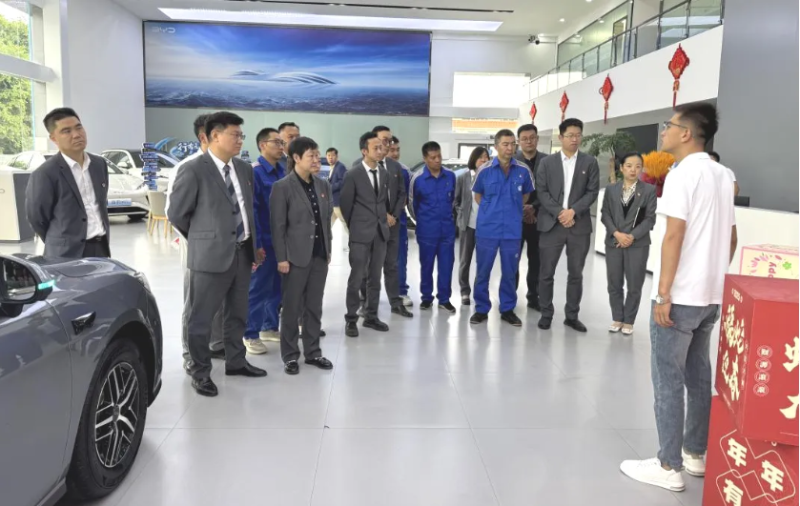 汽貿(mào)公司黨支部開展&ldquo;走出去、學進來，改作風、促發(fā)展&rdquo;貫徹中央八項規(guī)定精神學習教育走深走實主題黨日活動