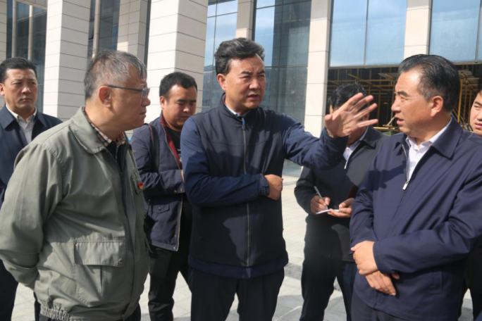 省人大常委會副主任、海東市委書記鳥成云專題調(diào)研曹家堡保稅物流園