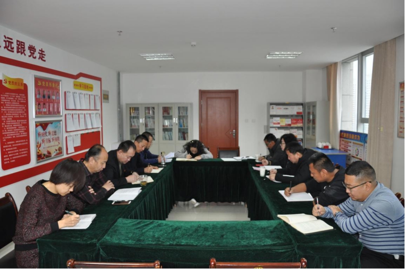 銘記&ldquo;生命線&rdquo;、分清&ldquo;是非線&rdquo; 修筑&ldquo;防腐線&rdquo;、不踩&ldquo;高壓線&rdquo;